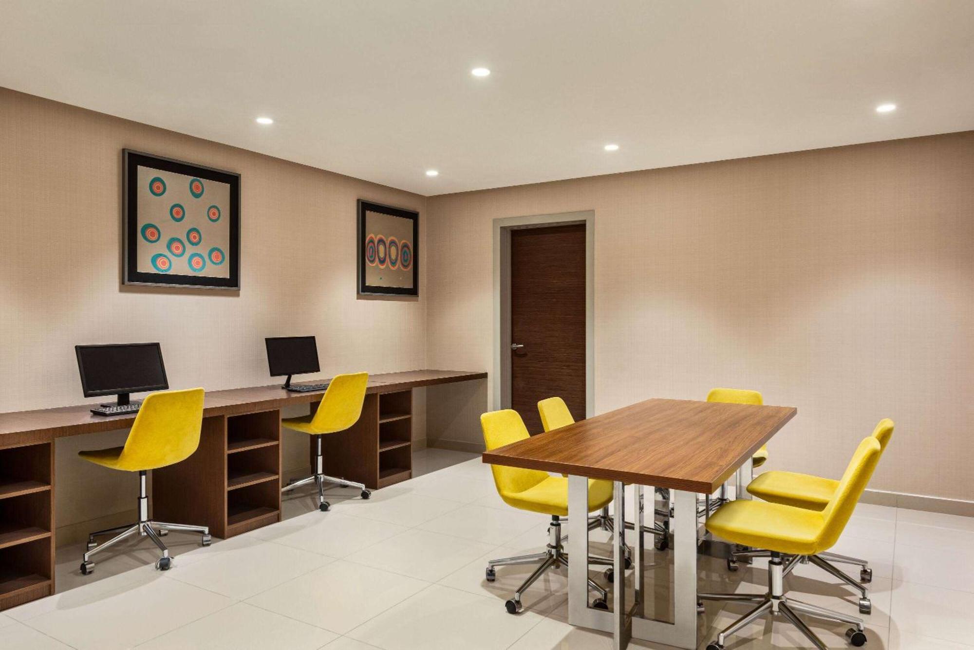Ramada By Wyndham Makkah Zad Al Tayseer La Mecque Extérieur photo