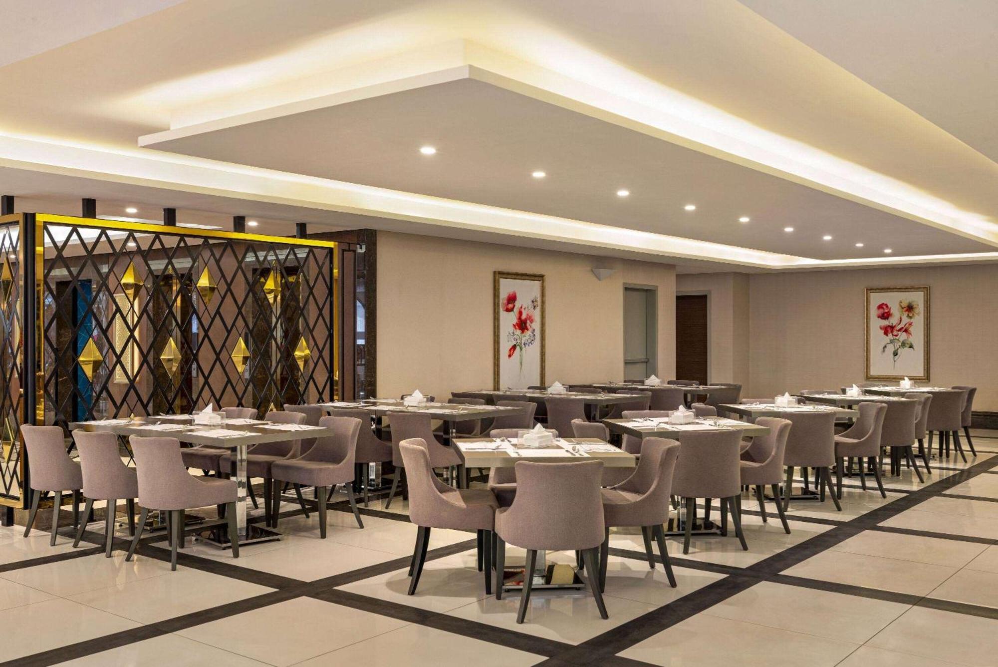 Ramada By Wyndham Makkah Zad Al Tayseer La Mecque Extérieur photo